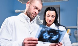 ZAHNÄRZTLICHE BEHANDLUNG WÄHREND DER SCHWANGERSCHAFT IST KEIN PROBLEM!